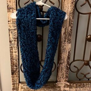 Blue/Navy Cejon Infinity Scarf